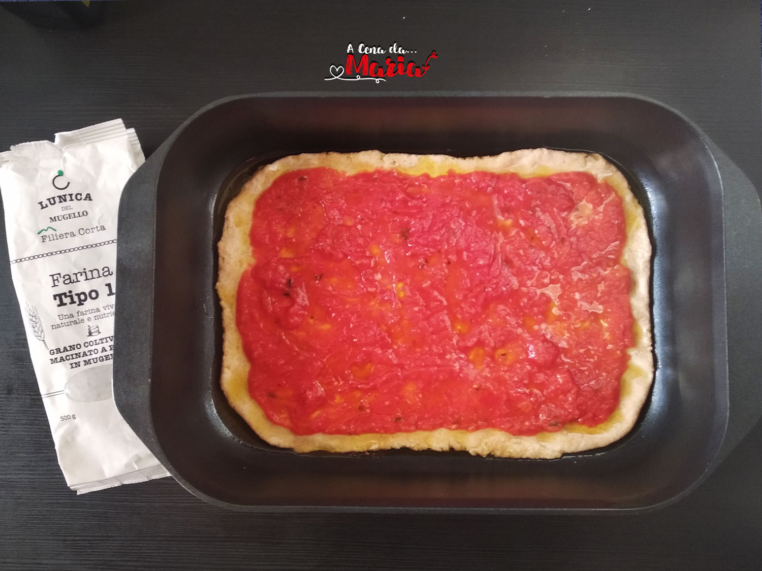 Pizza rossa in teglia