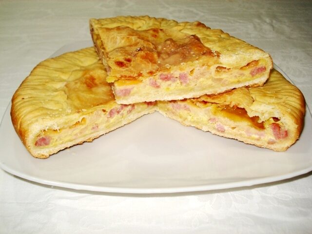 Pizza rustica con scamorza (per 4)