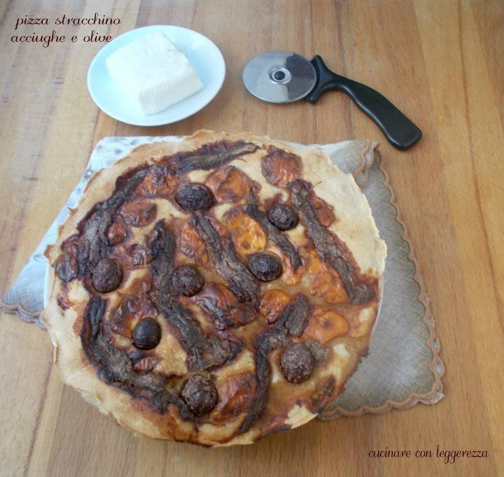 Pizza stracchino acciughe e olive – lievito madre