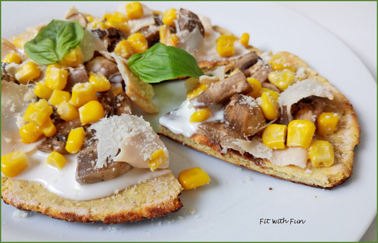 Pizza veloce allo yogurt cotta in padella