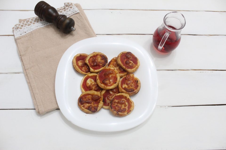 Pizzette di pasta sfoglia