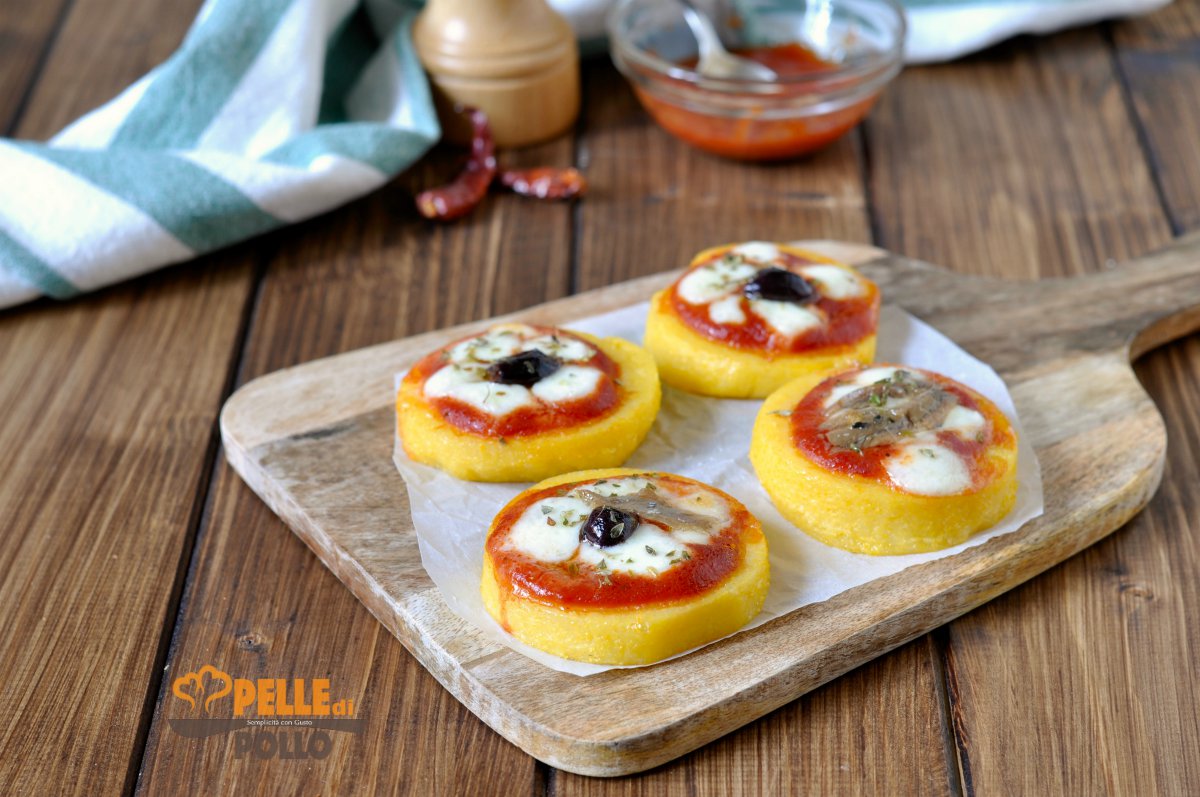 Pizzette di polenta facilissime e sfiziose
