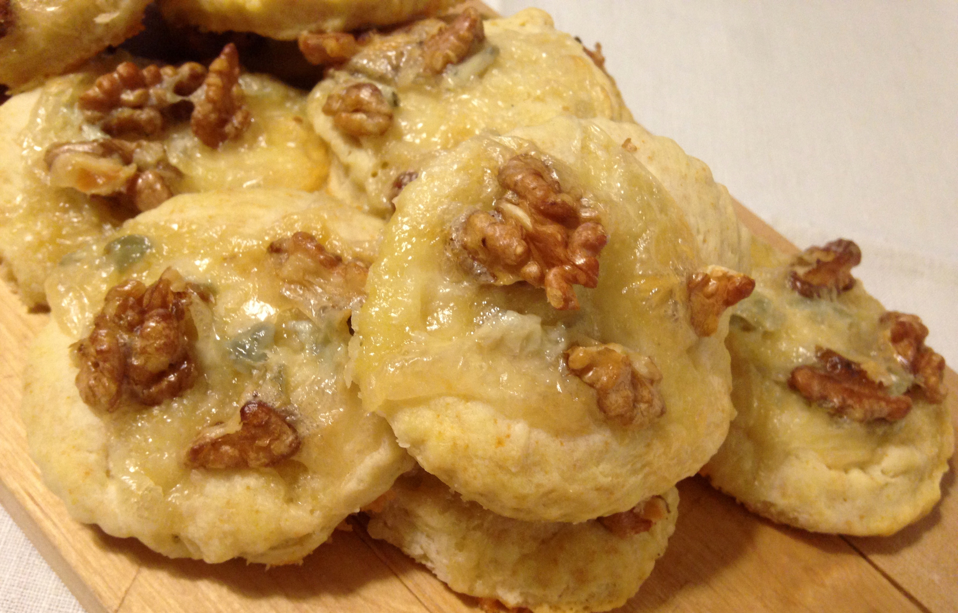 Pizzette gorgonzola e noci