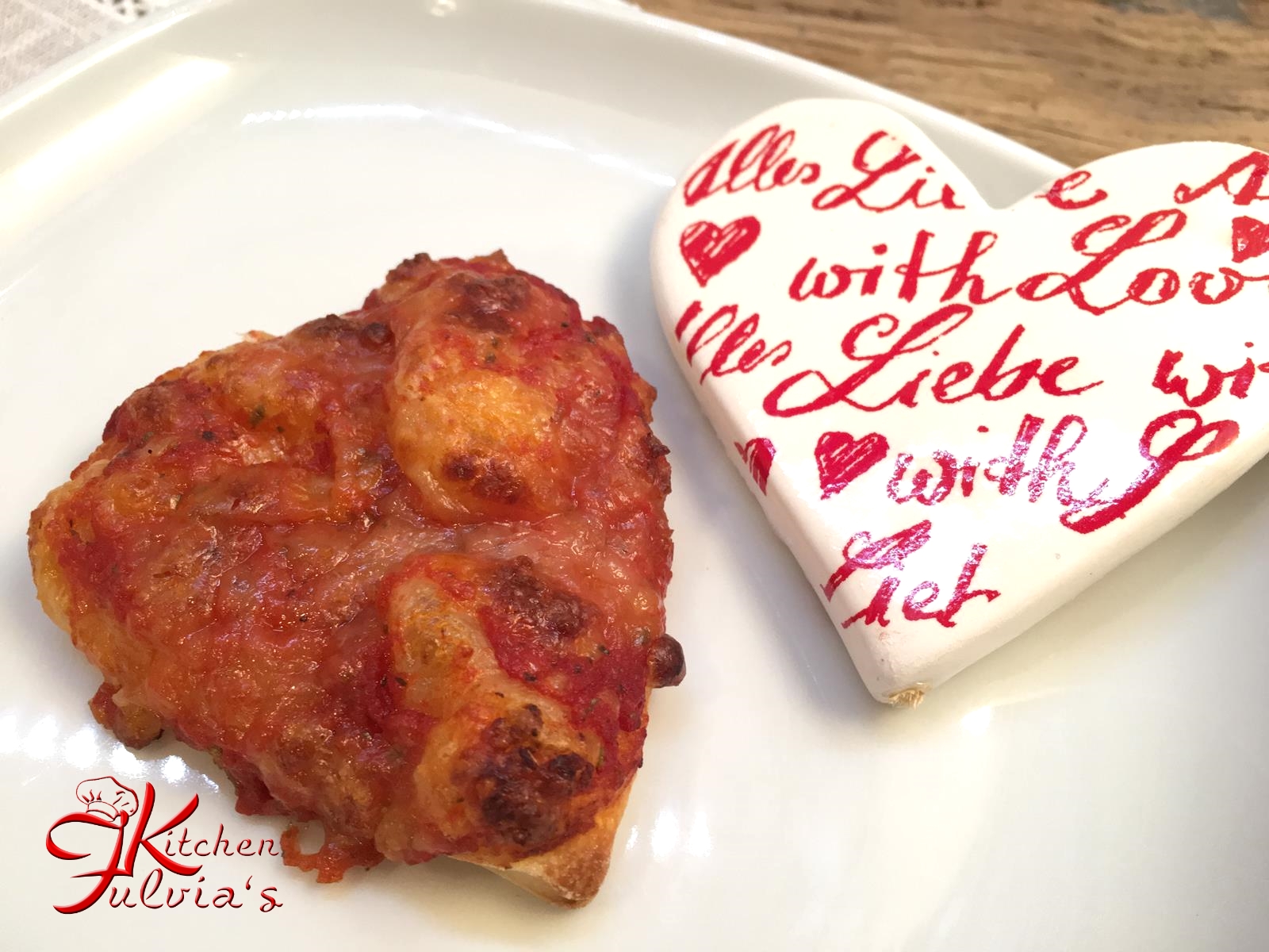 Pizzette per san valentino con pasta madre