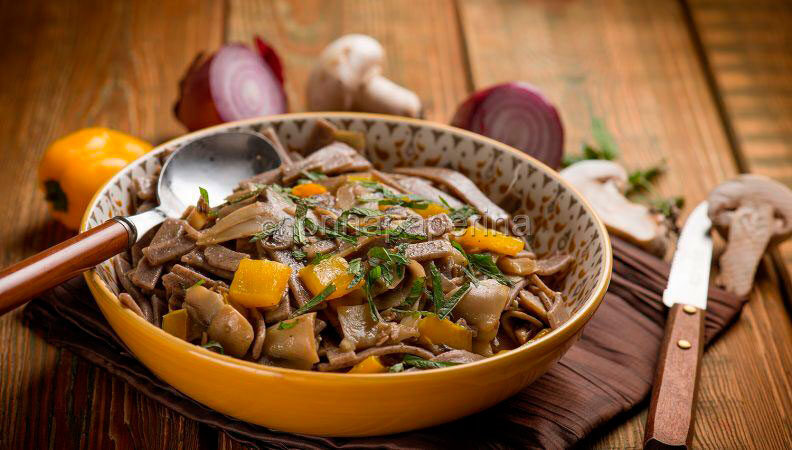 Pizzoccheri ai funghi e peperoni, l’inverno nel piatto…