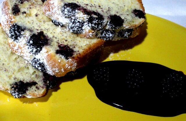 Plum-cake morbido alle more