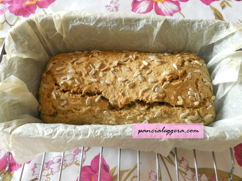 Plumcake ai semi di lino