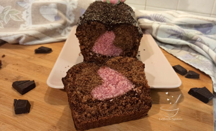 Plumcake al cacao con cuore senza glutine
