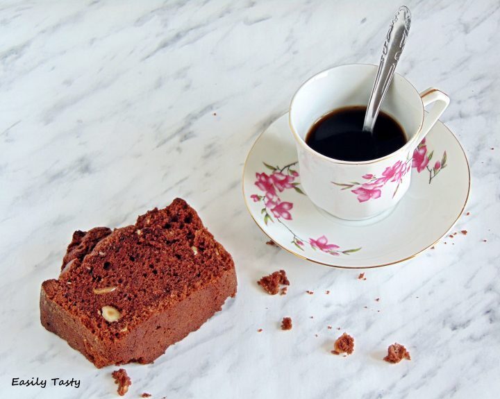 Plumcake al cacao con latte di soia e frutta secca