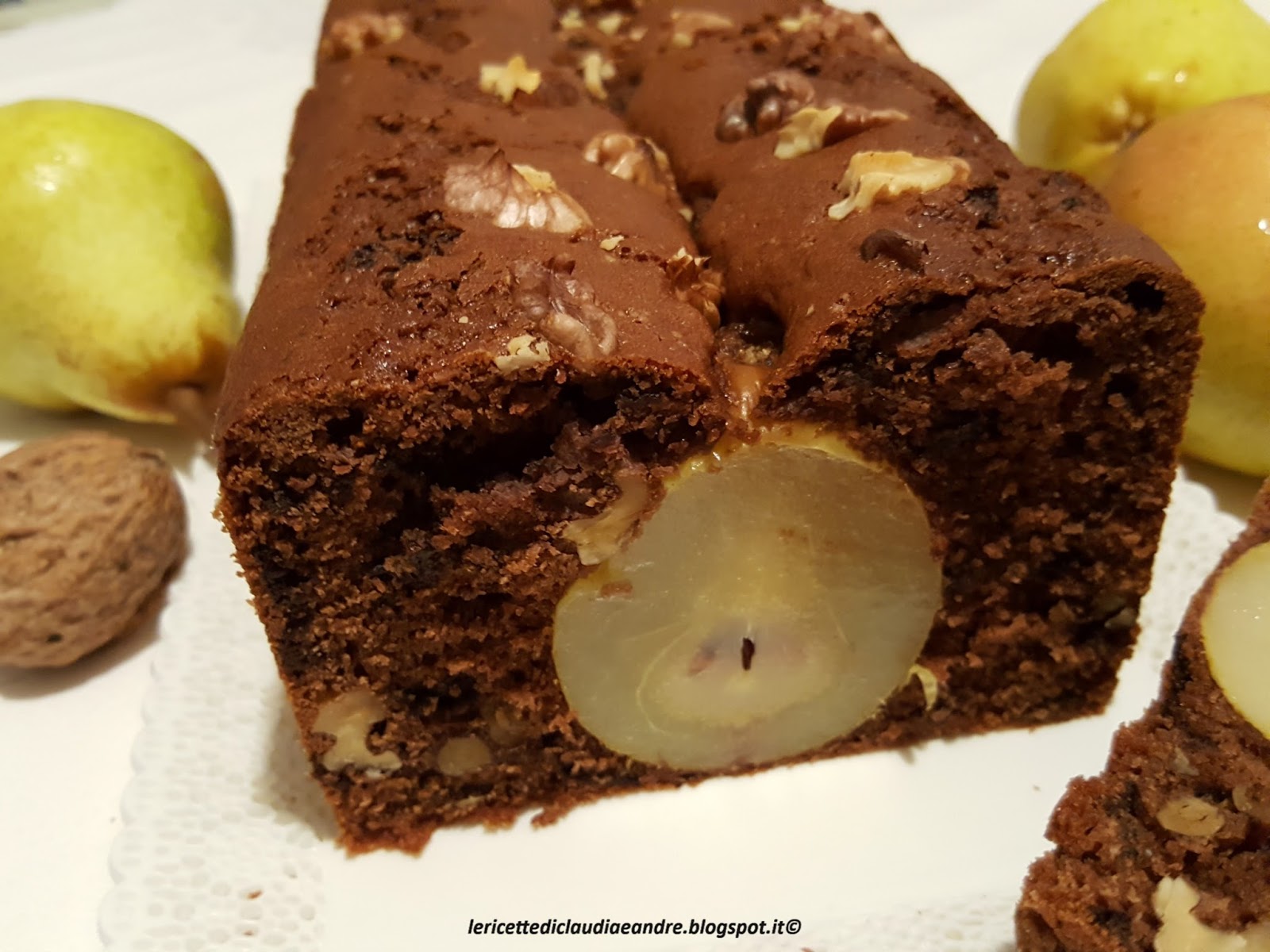 Plumcake al cacao, noci, cioccolato e pere