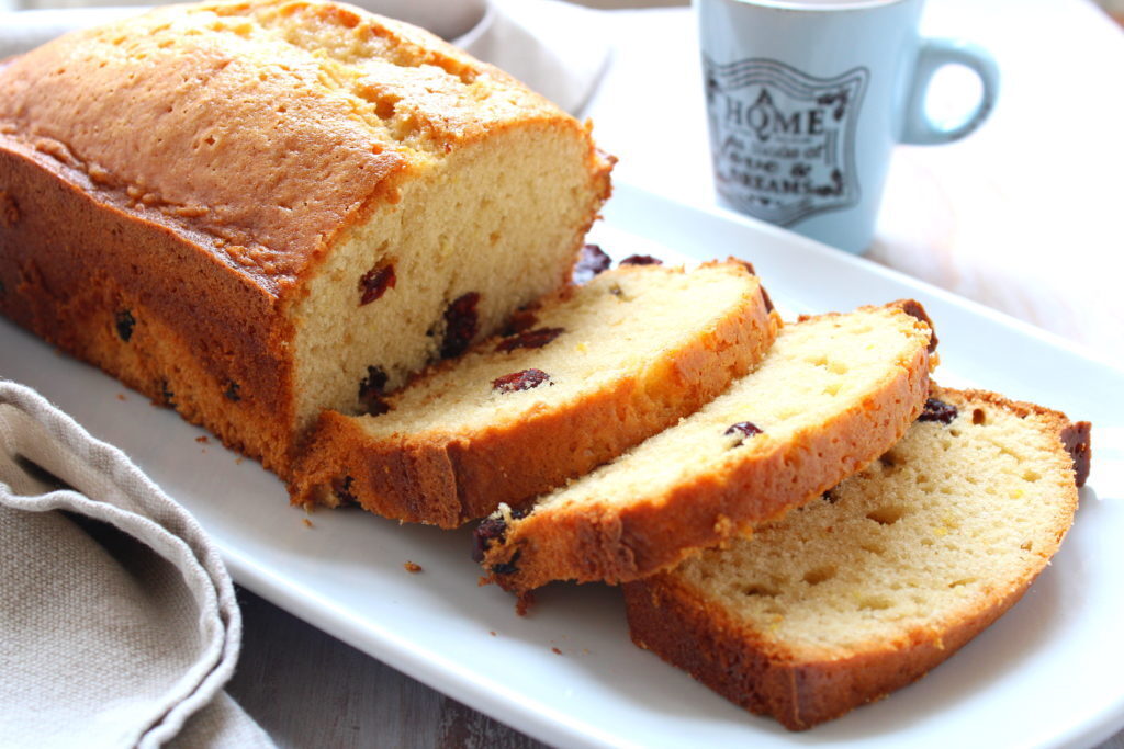 PLUMCAKE AL FARRO CON MIRTILLI ROSSI