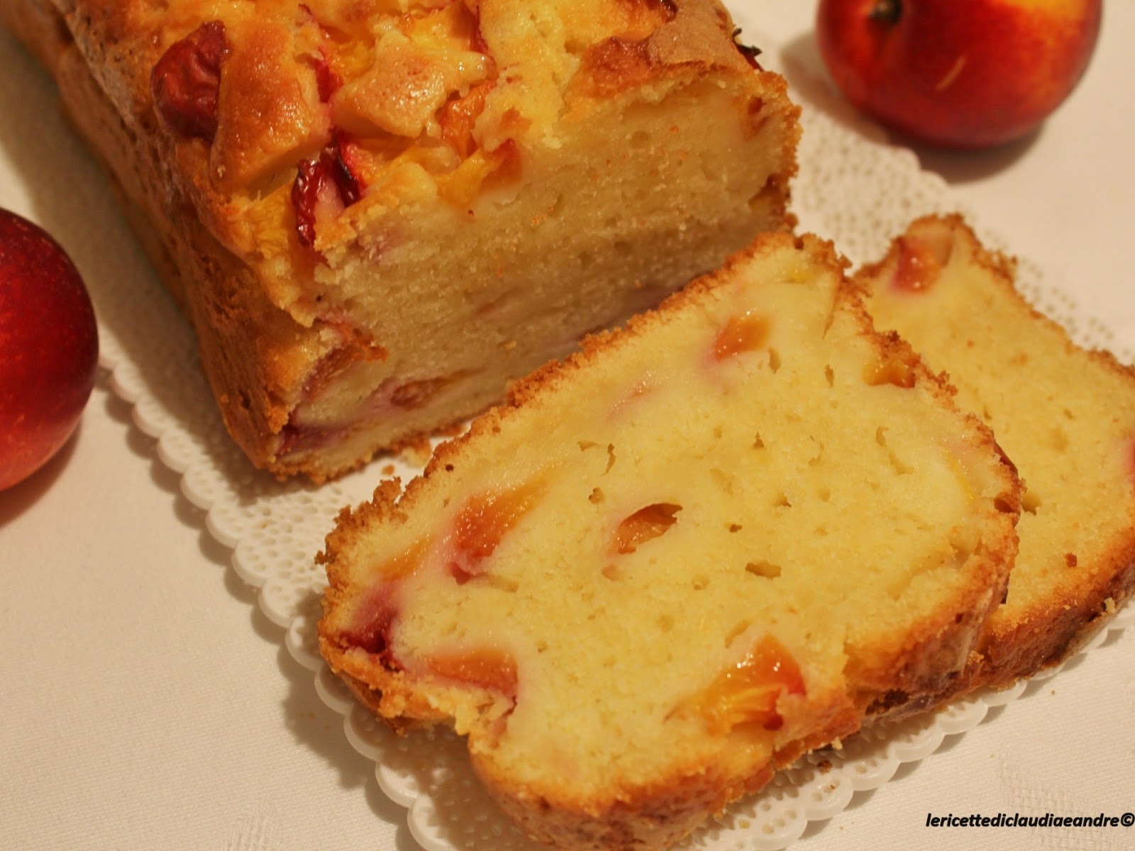 Plumcake al mascarpone, vaniglia e pesche