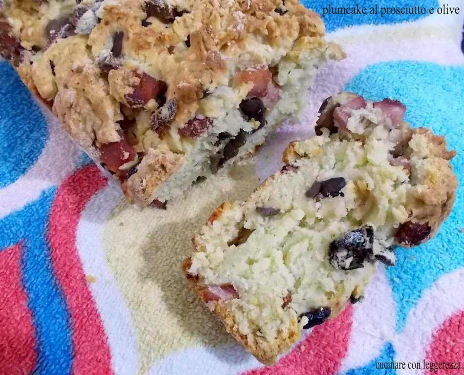 Plumcake al prosciutto e olive