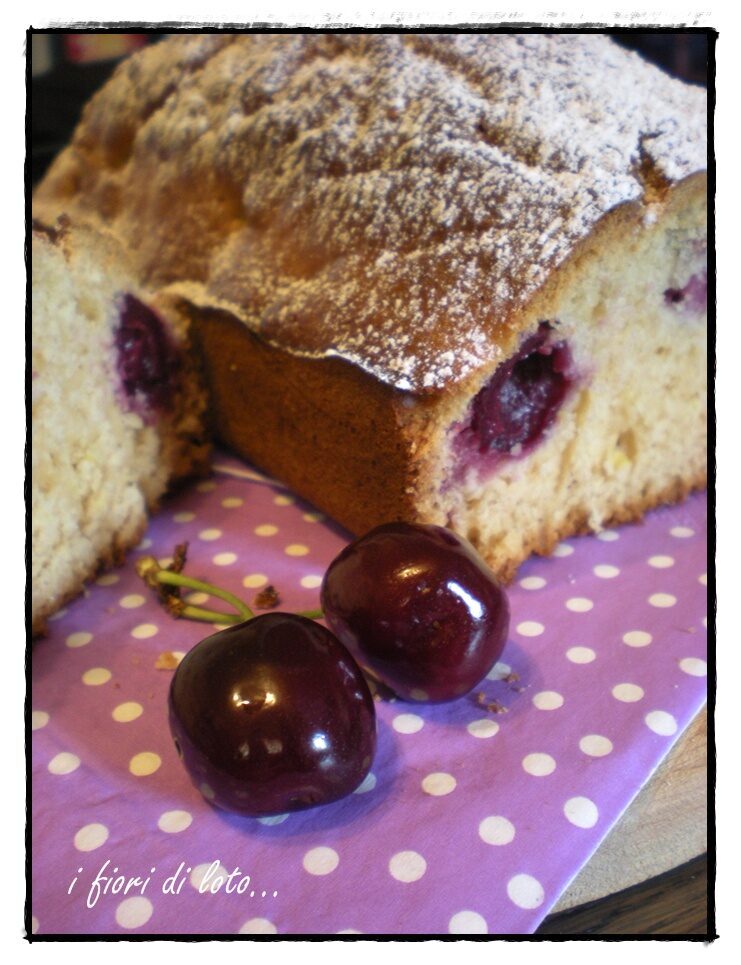 Plumcake alle ciliegie