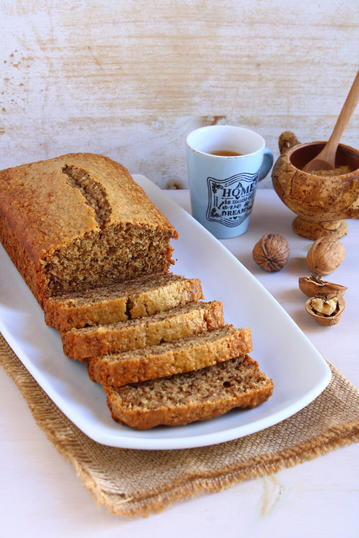 Plumcake alle noci con zucchero di canna