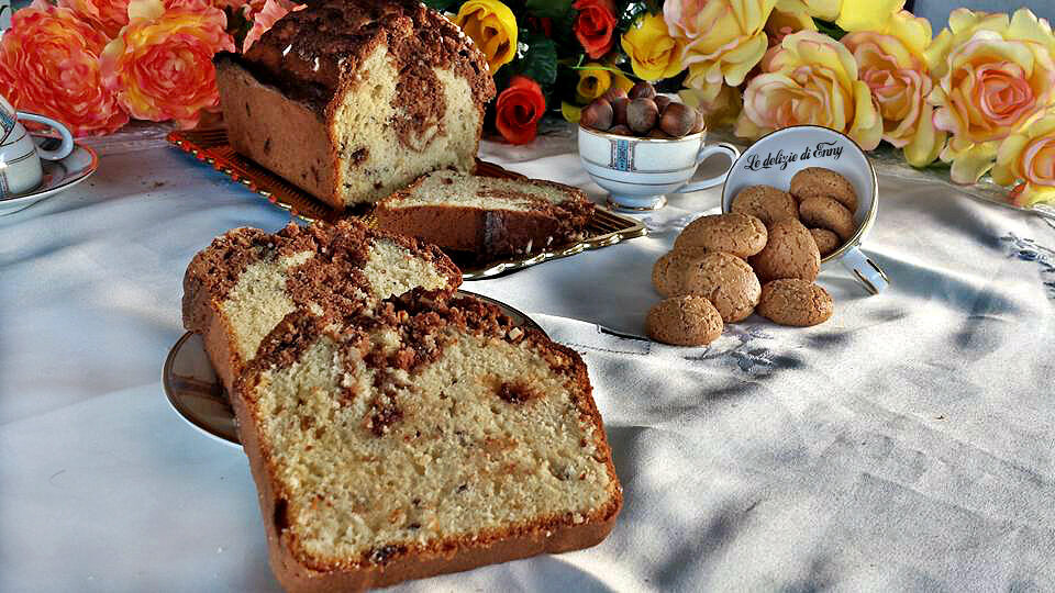 Plumcake con nocciole amaretti e cioccolato – ricetta
