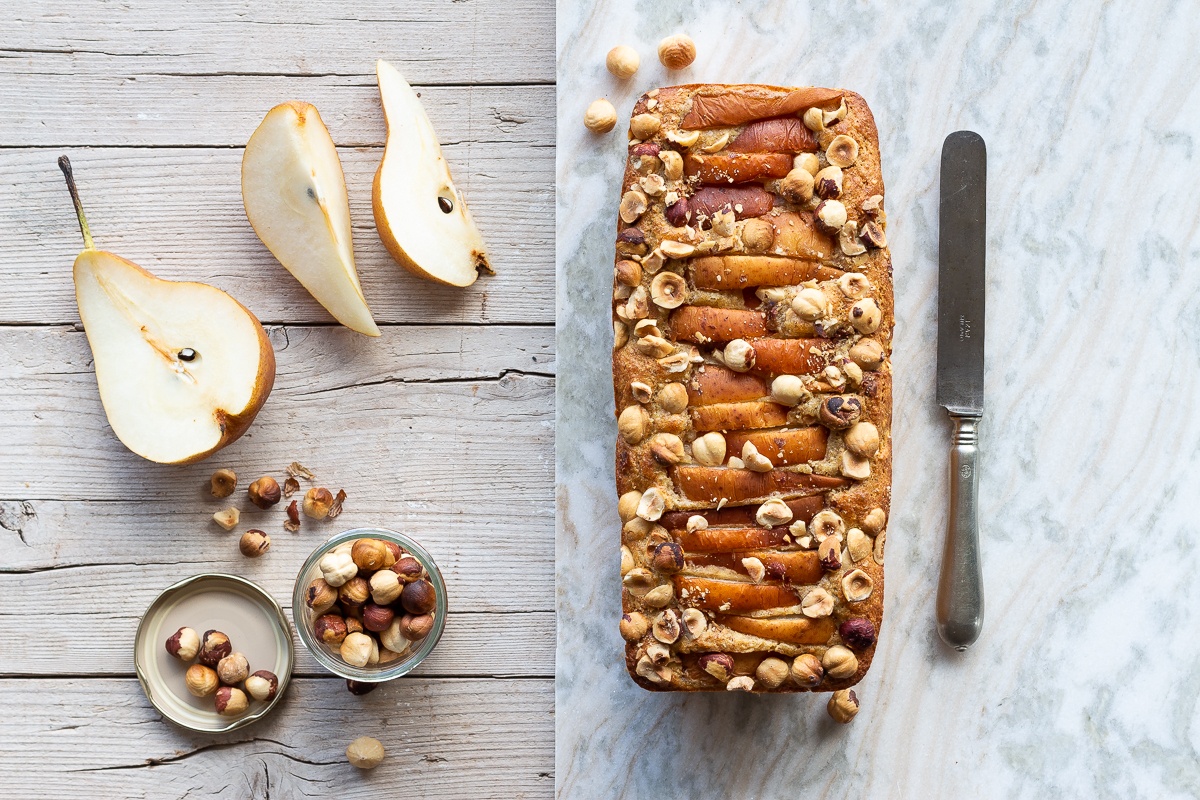 Plumcake con pere e nocciole {con farina di segale e olio extra vergine}