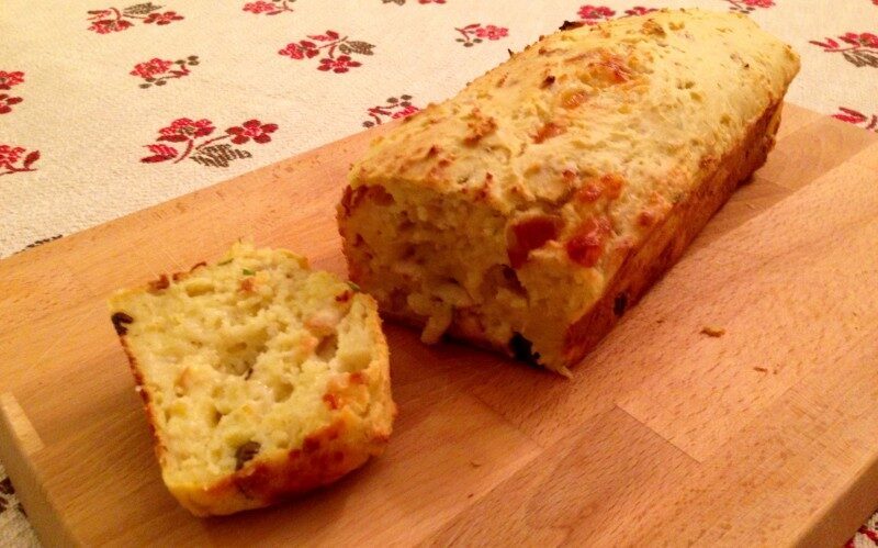 Plumcake di patate con cipolle e olive
