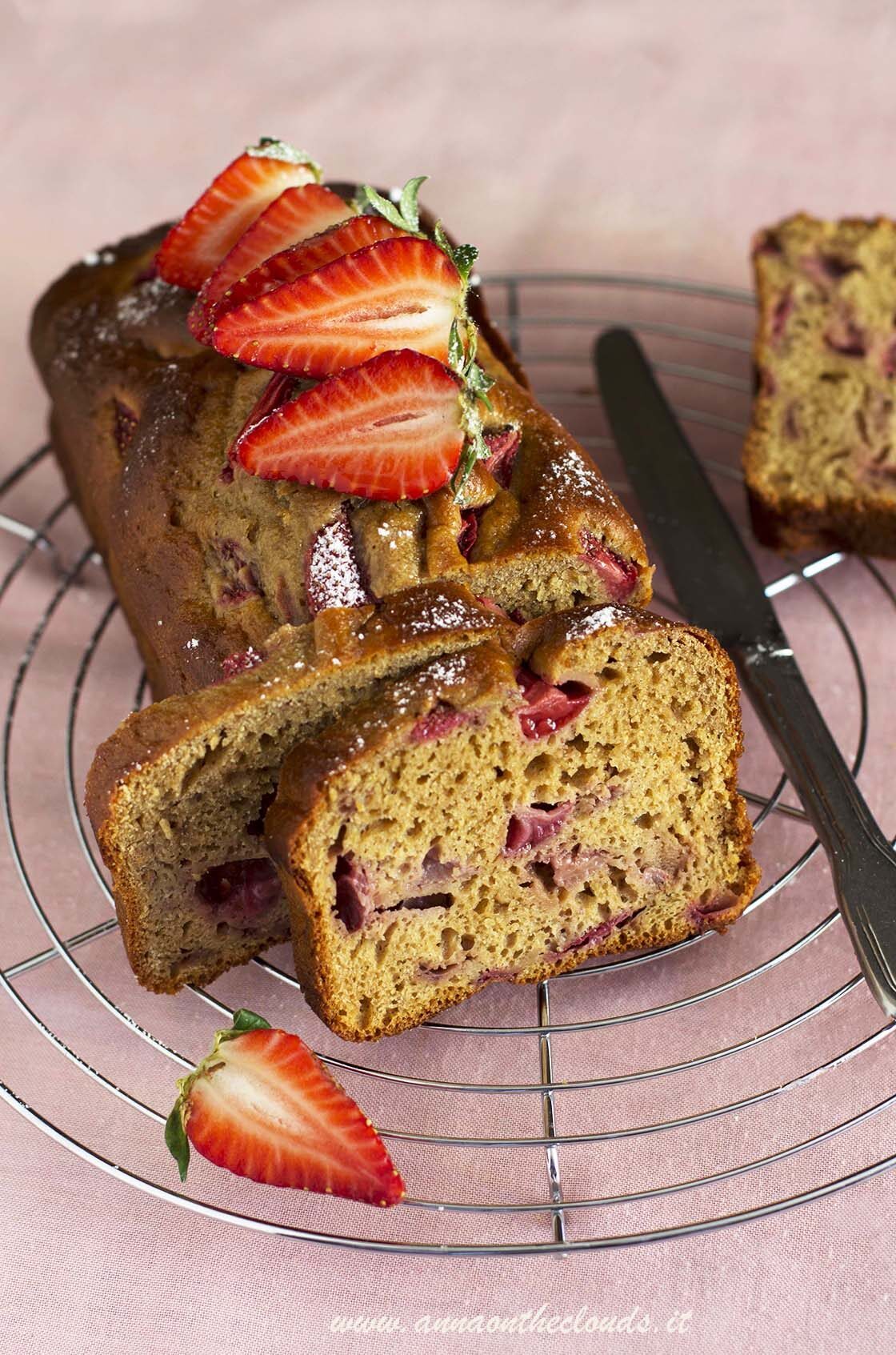 Plumcake fragole e ricotta: ricetta soffice e senza burro