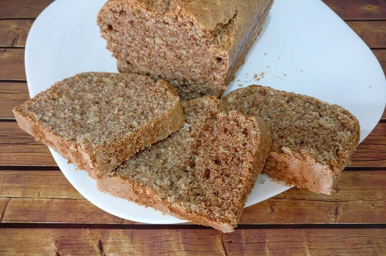 Plumcake integrale alle mandorle senza uova