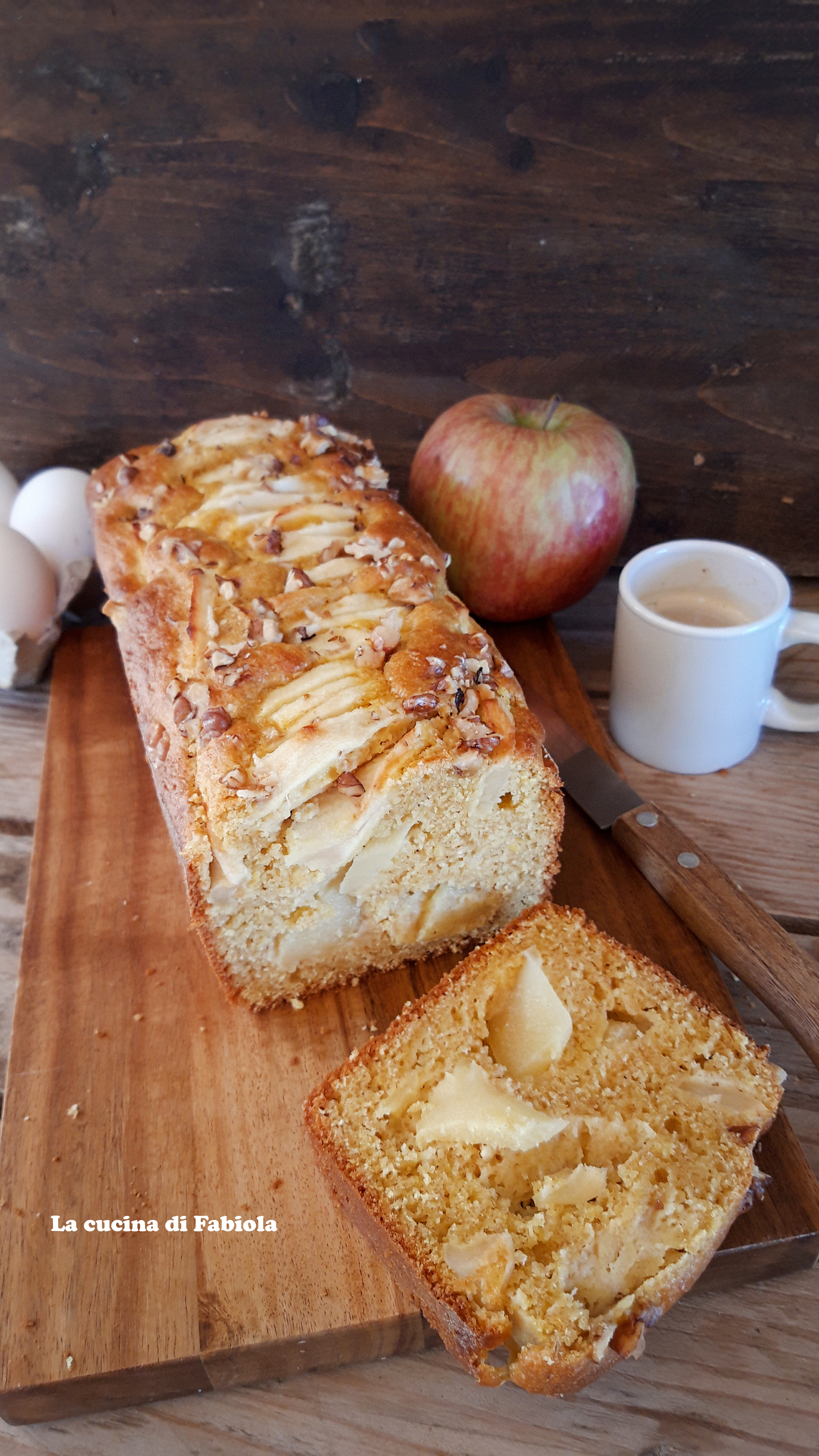 Plumcake integrale con mele e yogurt greco