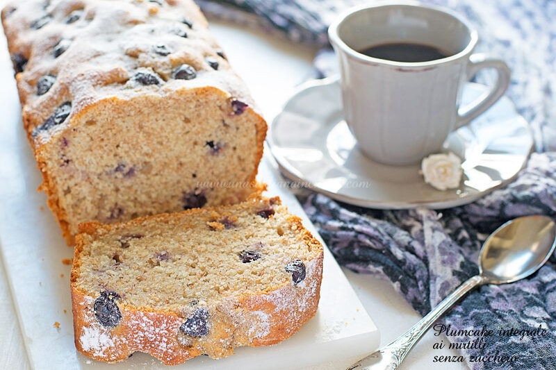 Plumcake integrale mirtilli e yogurt senza zucchero