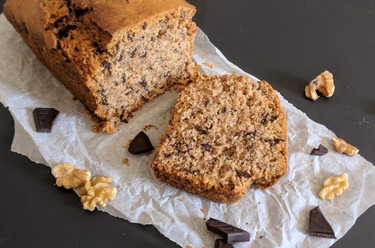 Plumcake integrale vegan con noci e cioccolato fondente extra