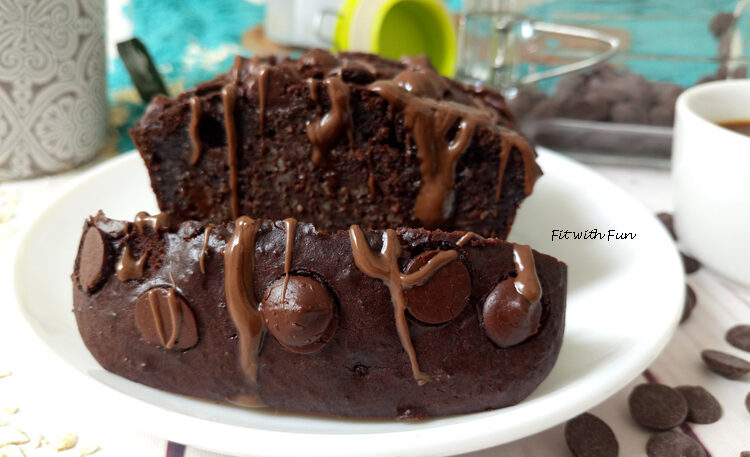 Plumcake light di avena al doppio cioccolato