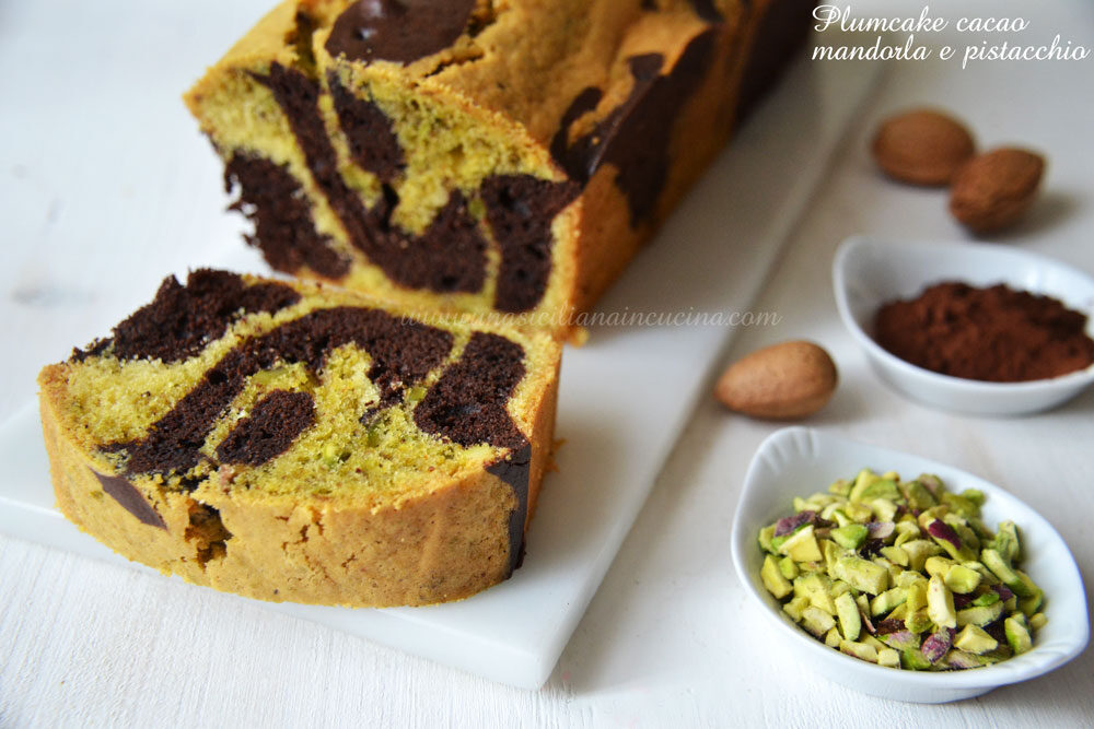 Plumcake mandorla cacao pistacchio