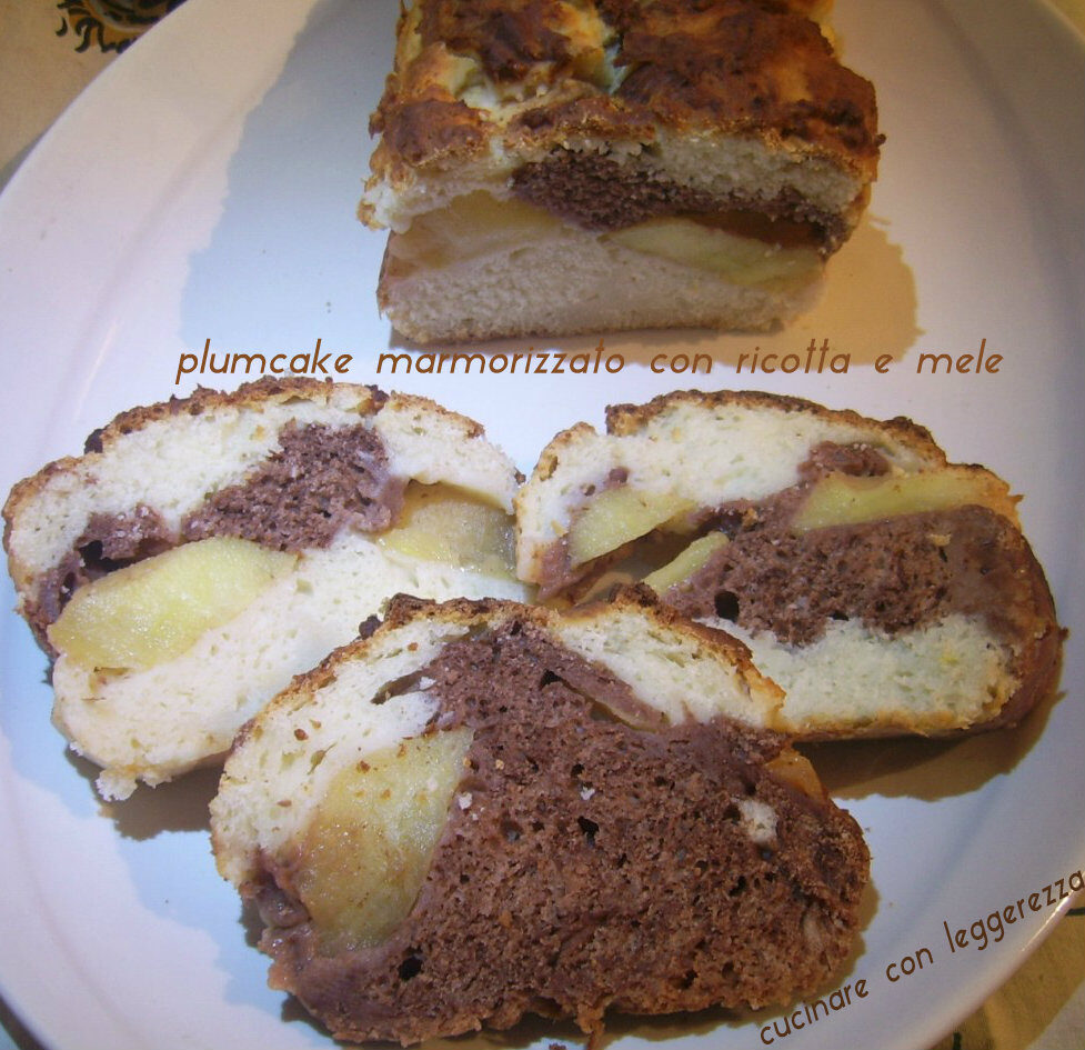 Plumcake marmorizzato con ricotta e mele