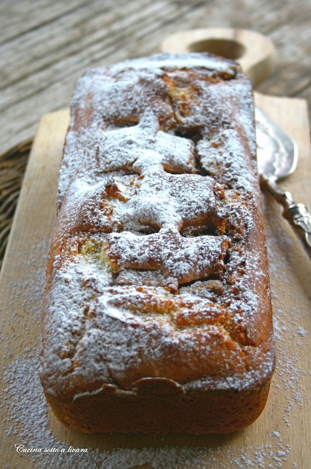 Plumcake ricotta , crema bicolore e barrette kinder