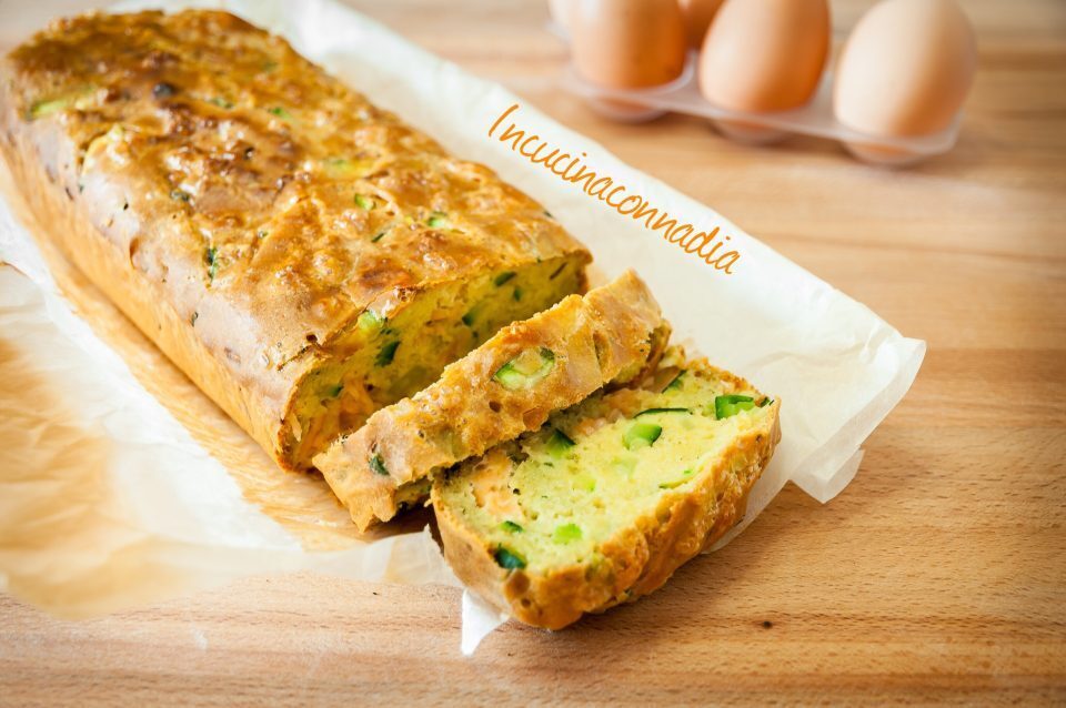 Plumcake salato con salmone zucchine e farina di ceci senza burro e lievito
