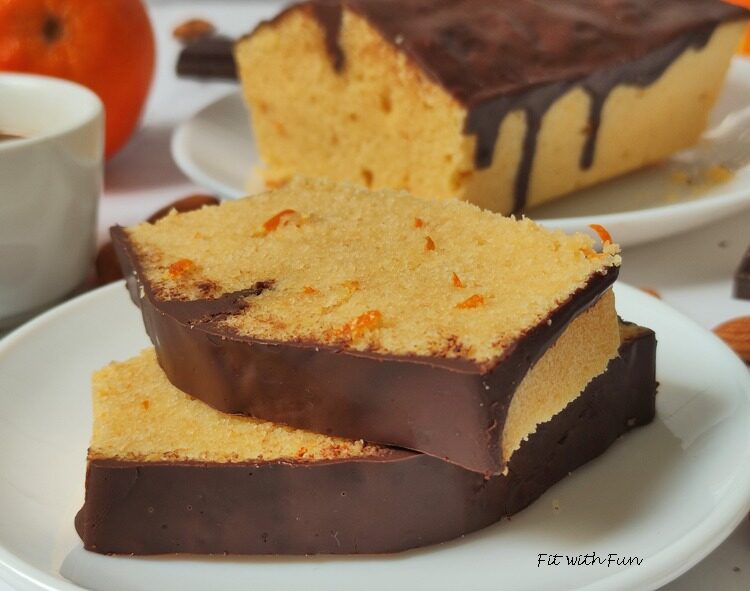 Plumcake semolino e arancia ricoperto di cioccolato