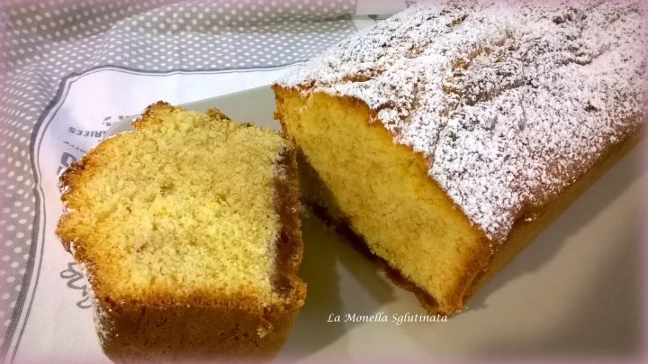 Plumcake soffice con cioccolato bianco e marmellata di fragole