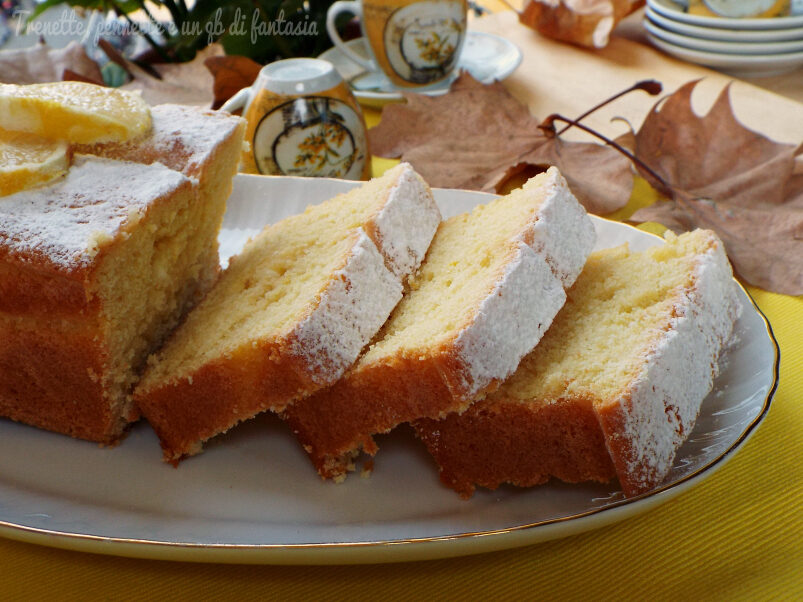 Plumcake soffice e profumato con panna e limone