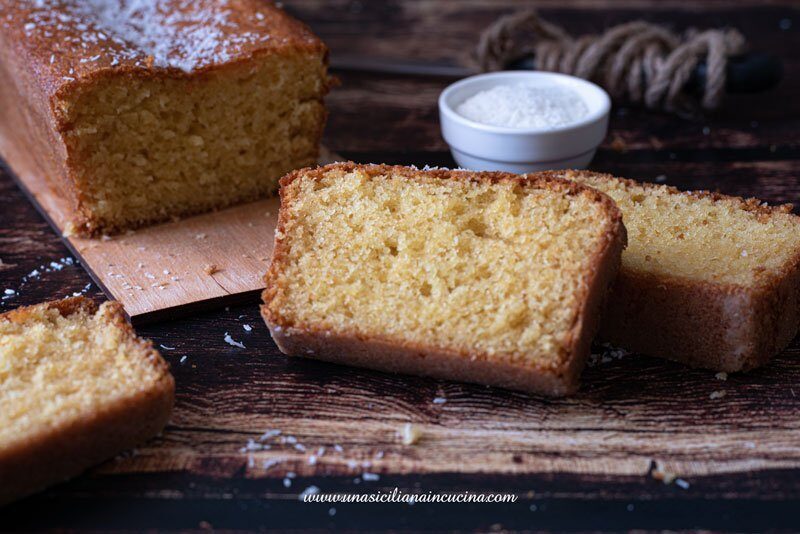 Plumcake yogurt e cocco