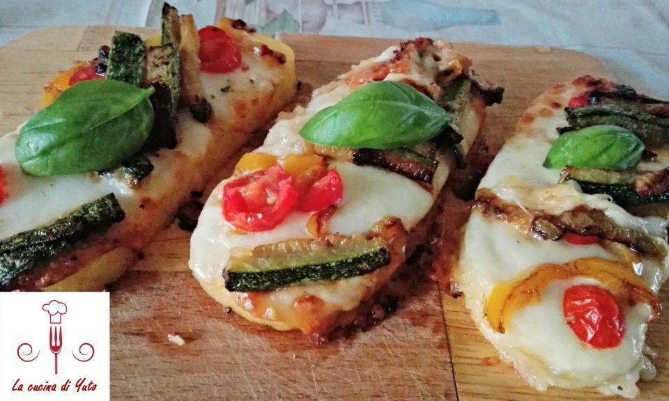 Polenta con mozzarella e verdure al forno