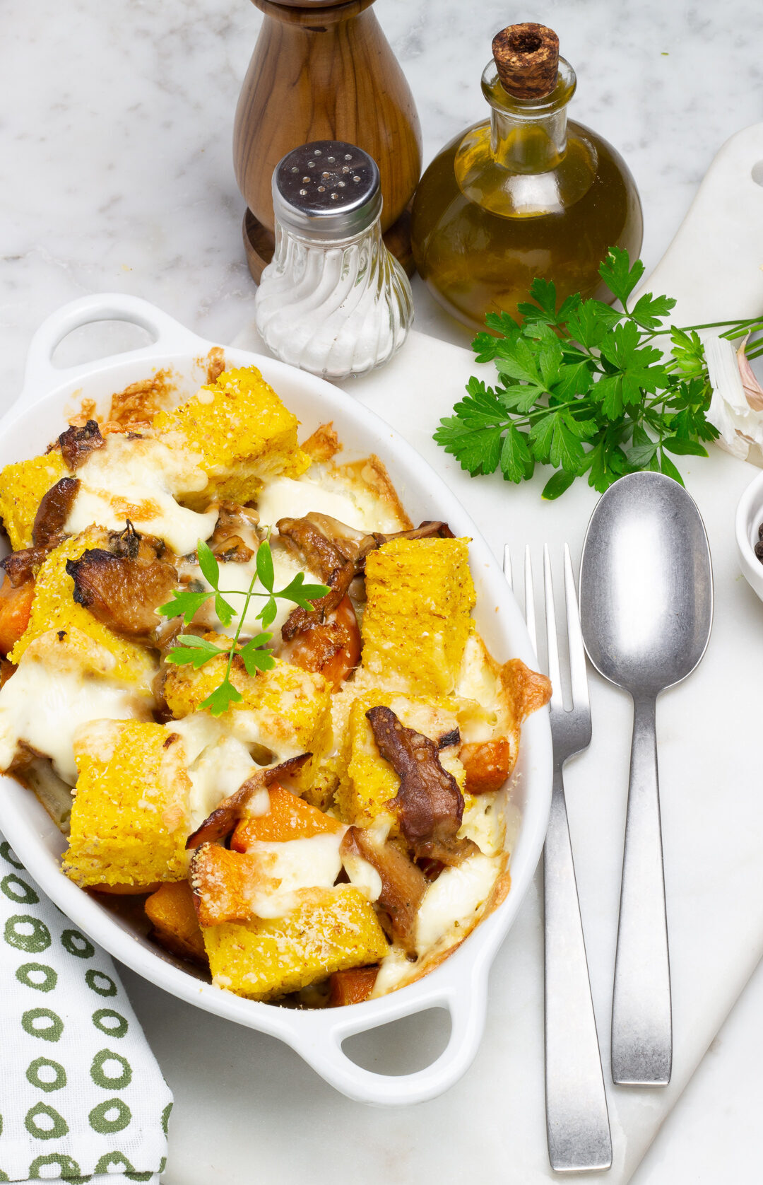 Polenta con zucca, porcini e taleggio