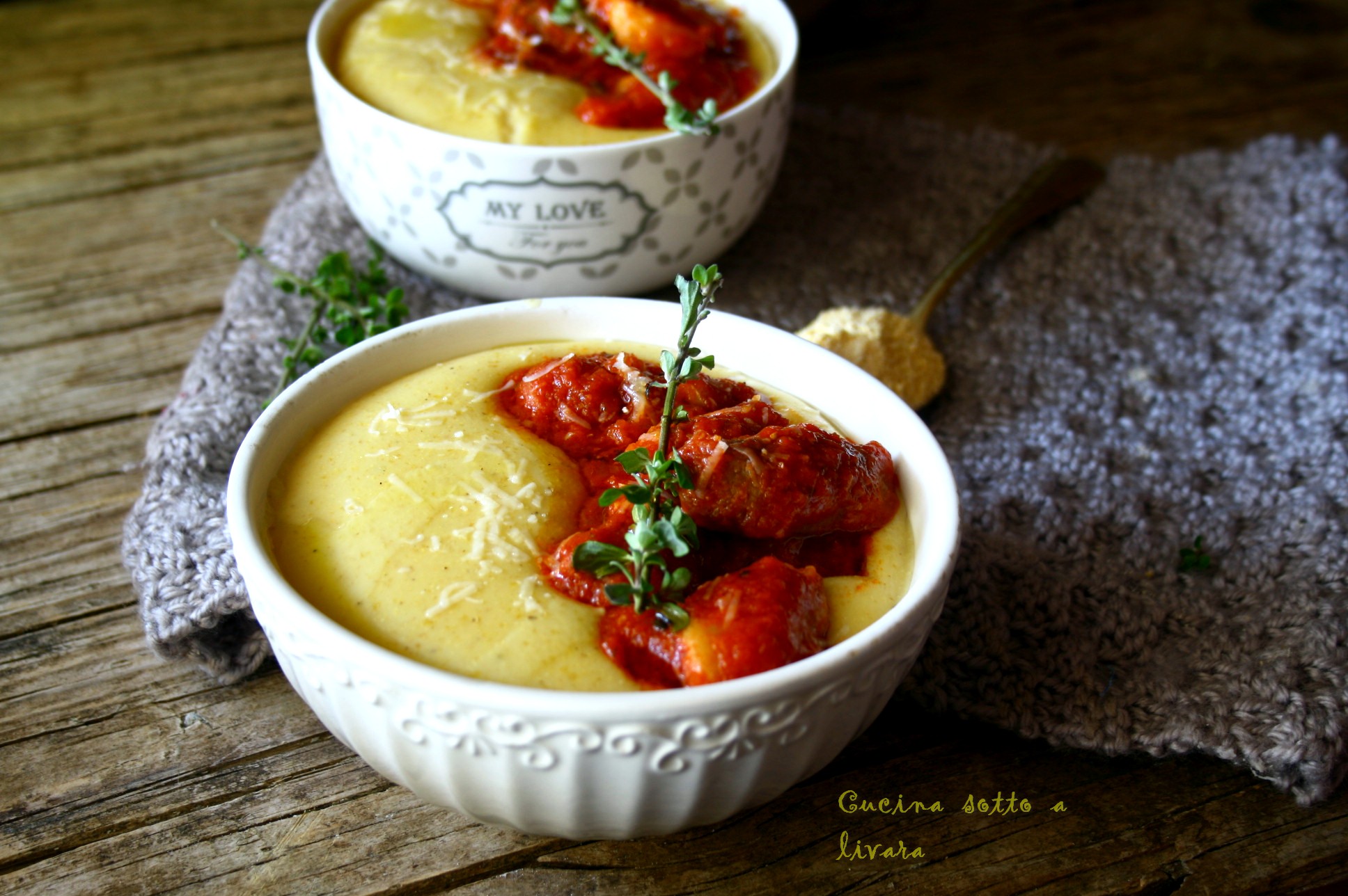 Polenta di farina di mais  con ragu’ piccante