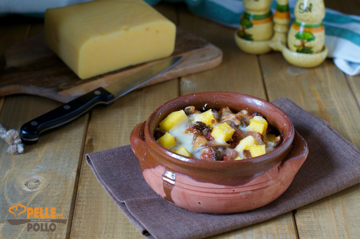 Polenta gratinata con funghi e formaggio