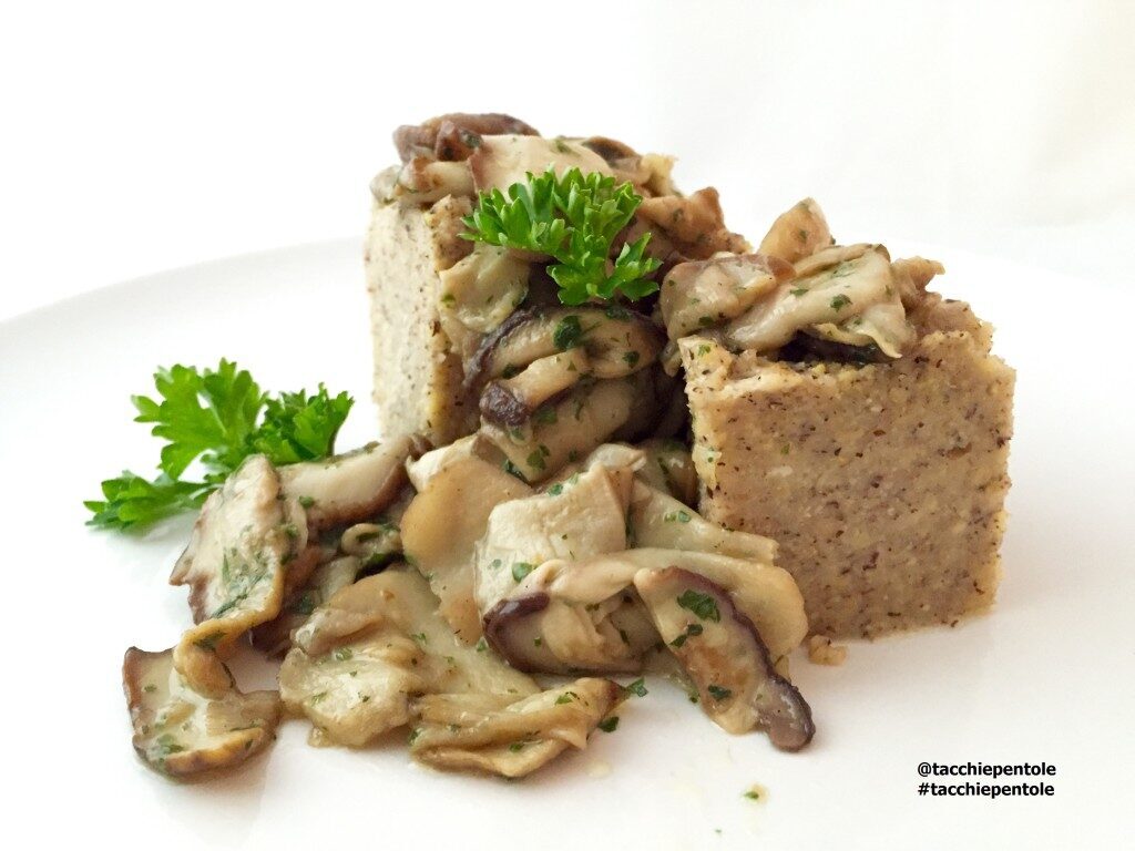 Polenta taragna con porcini trifolati: una leccornia tutta valtellinese! #valtellinataste