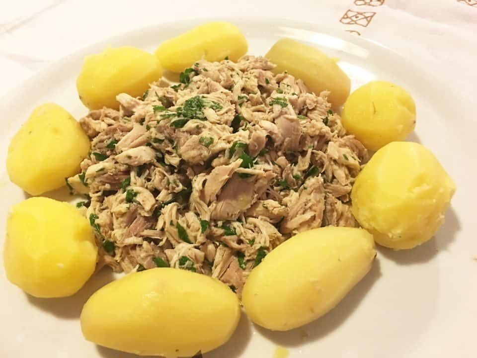 Pollo a pernice: bollito e macerato nell’aceto