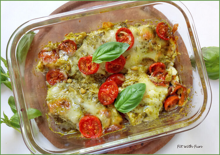 Pollo al forno con pesto e mozzarella