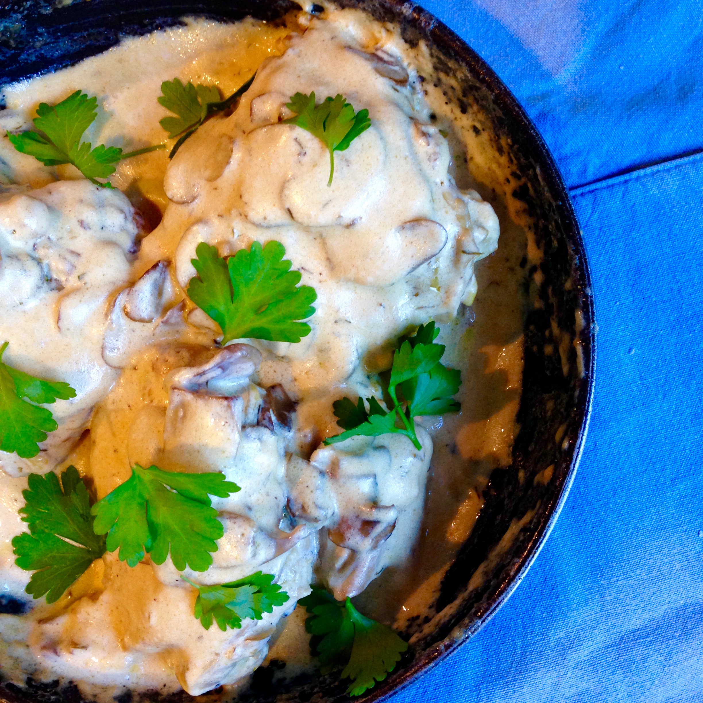 Pollo alla panna e funghi