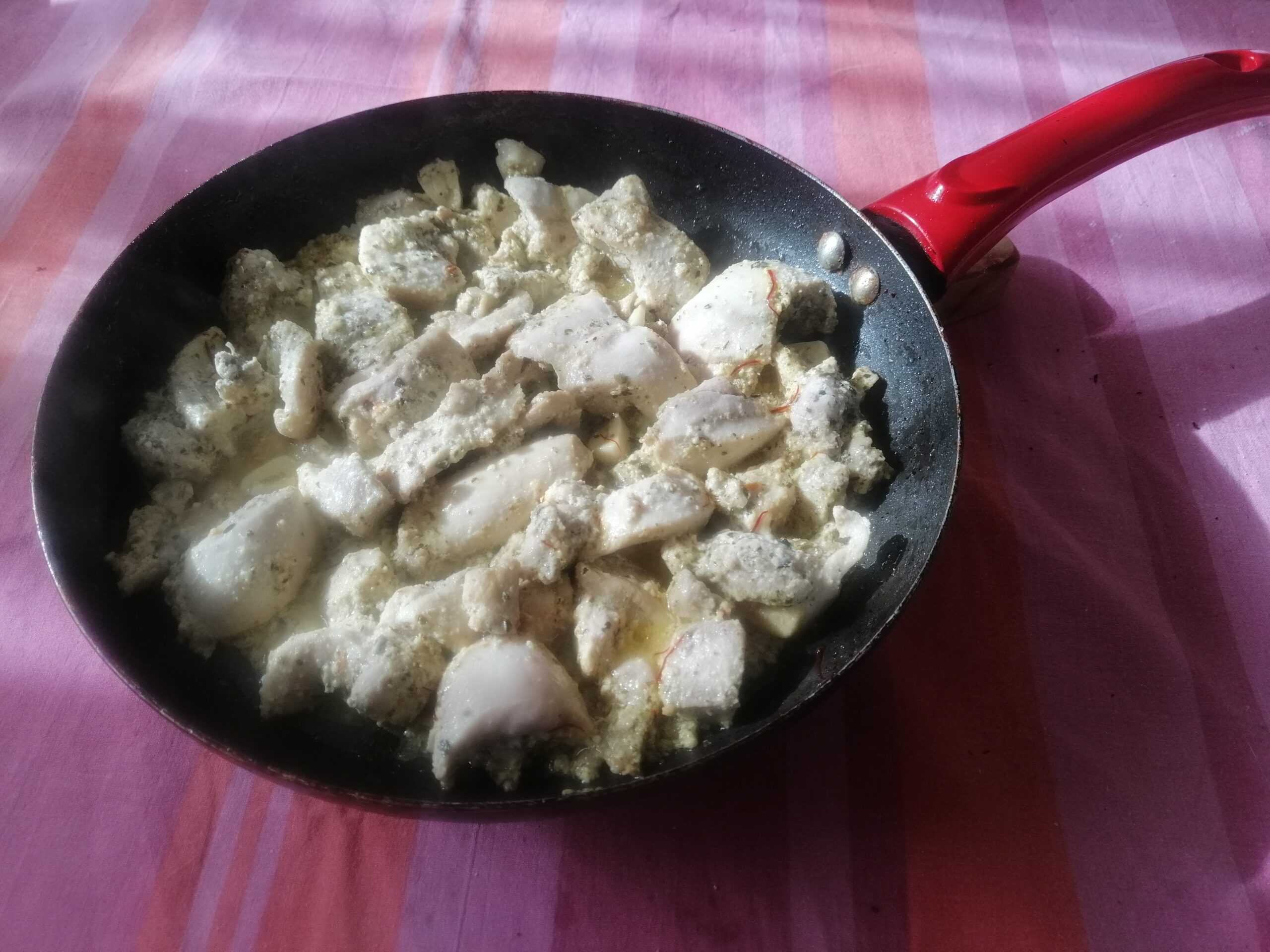 Pollo alle erbe aromatiche e zafferano