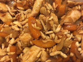 Pollo alle mandorle addomesticato, versione italo-cinese