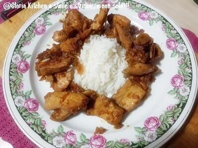 Pollo alle mandorle con riso basmati