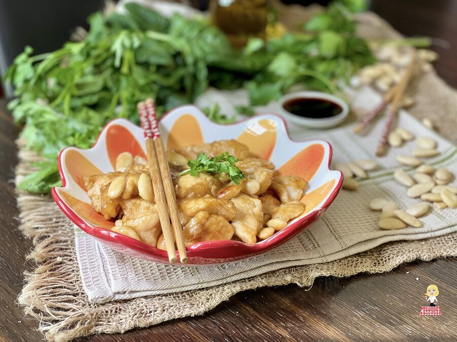 Pollo alle mandorle