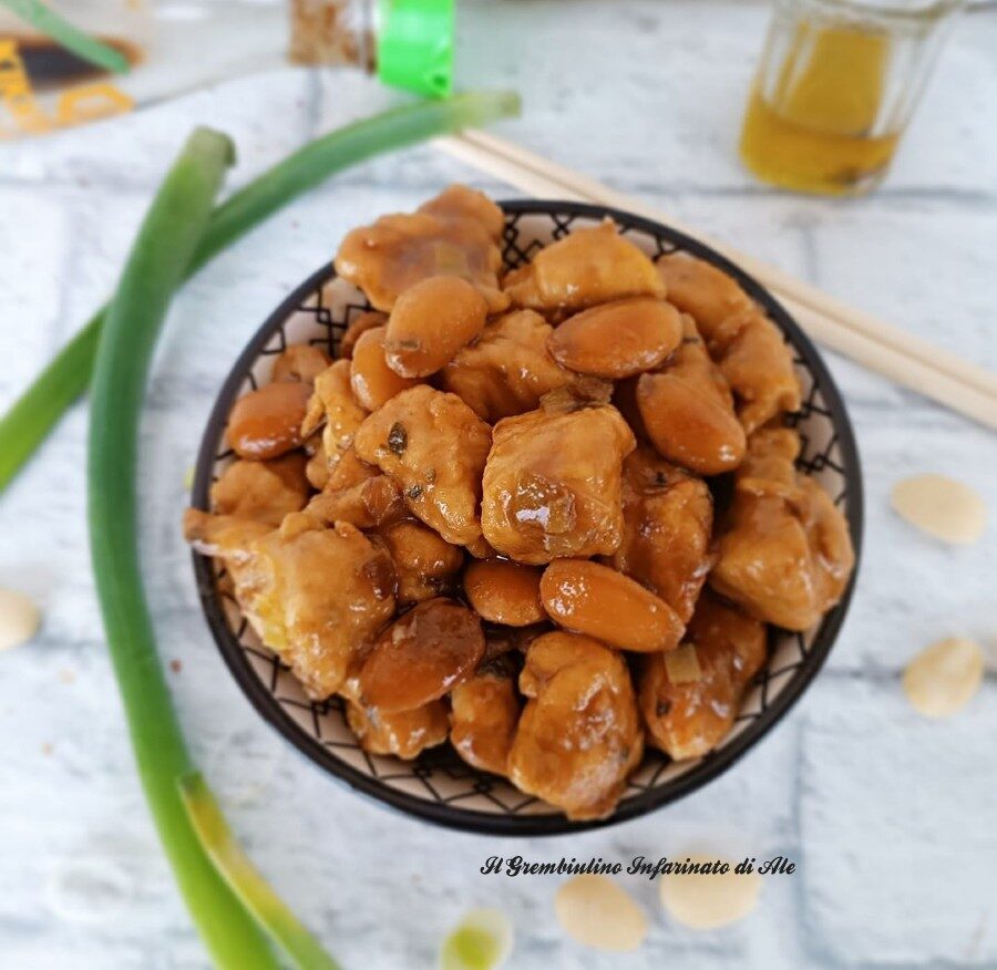 Pollo alle mandorle