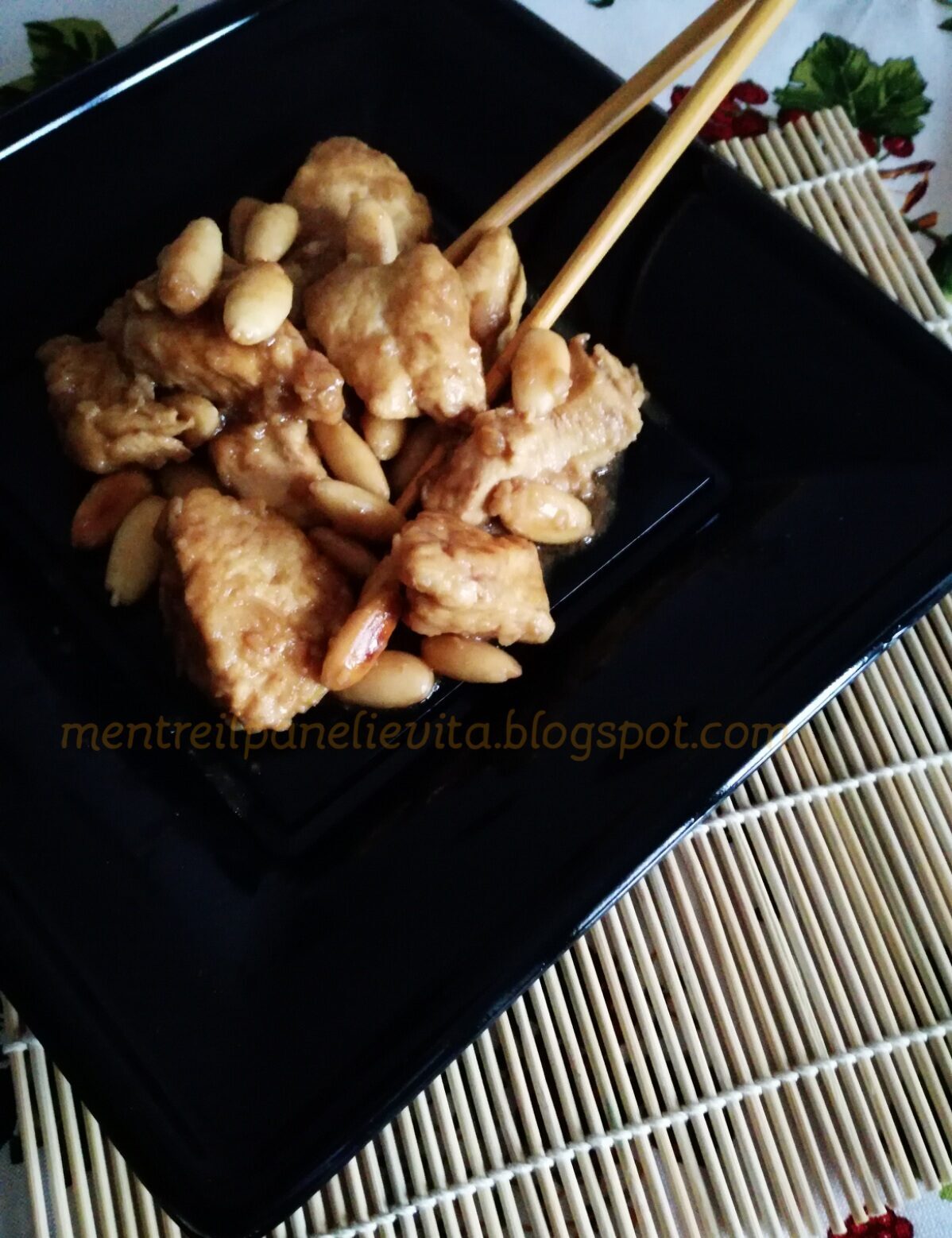 Pollo alle mandorle